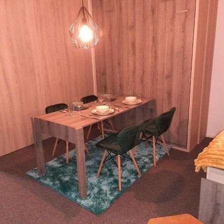 Apartman Artemis Bešeňová Exteriör bild