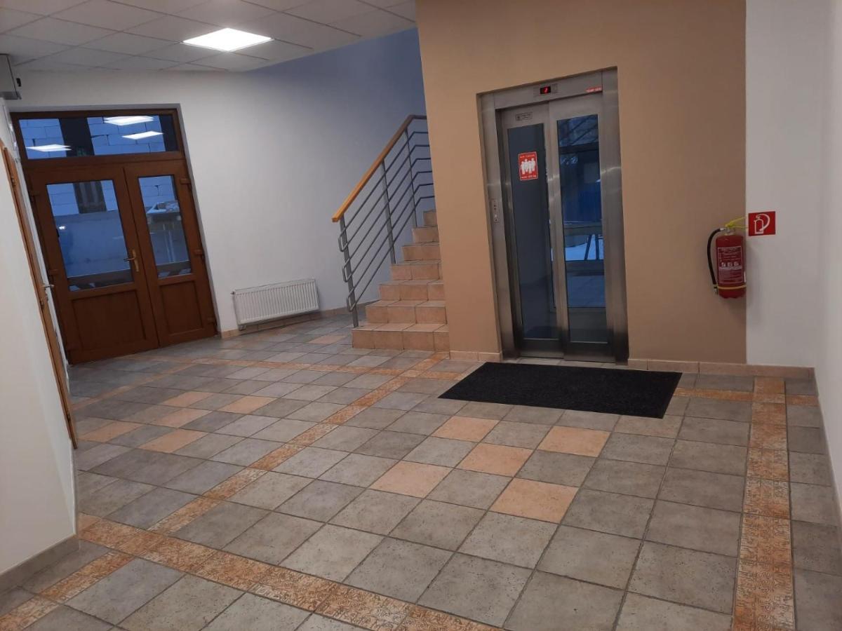 Apartman Artemis Bešeňová Exteriör bild