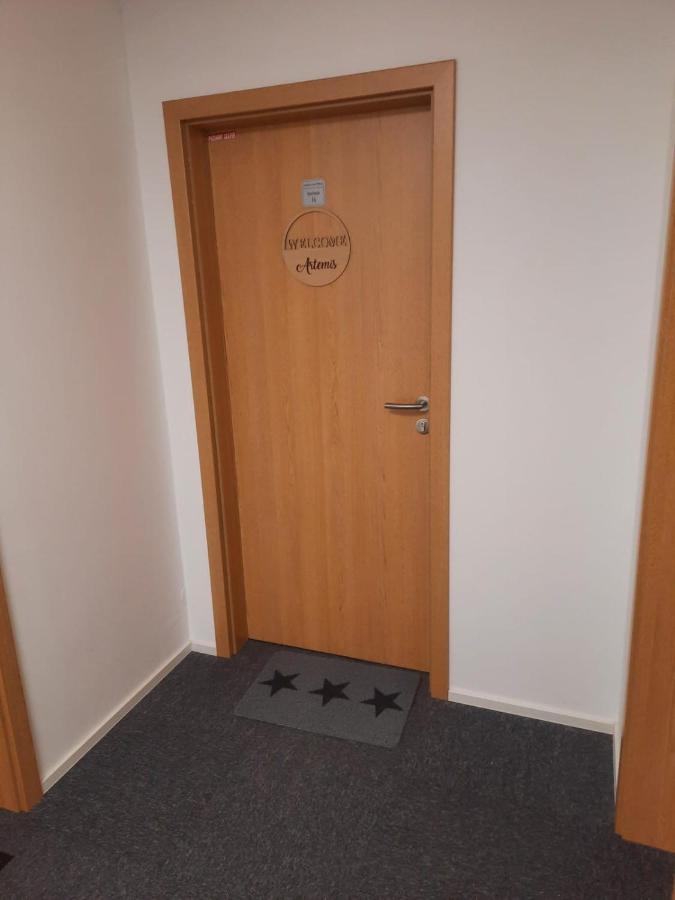 Apartman Artemis Bešeňová Exteriör bild
