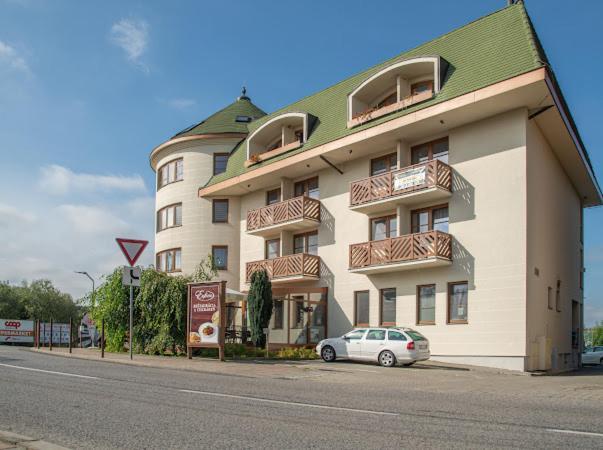 Apartman Artemis Bešeňová Exteriör bild