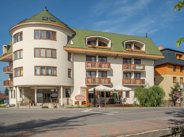 Apartman Artemis Bešeňová Exteriör bild